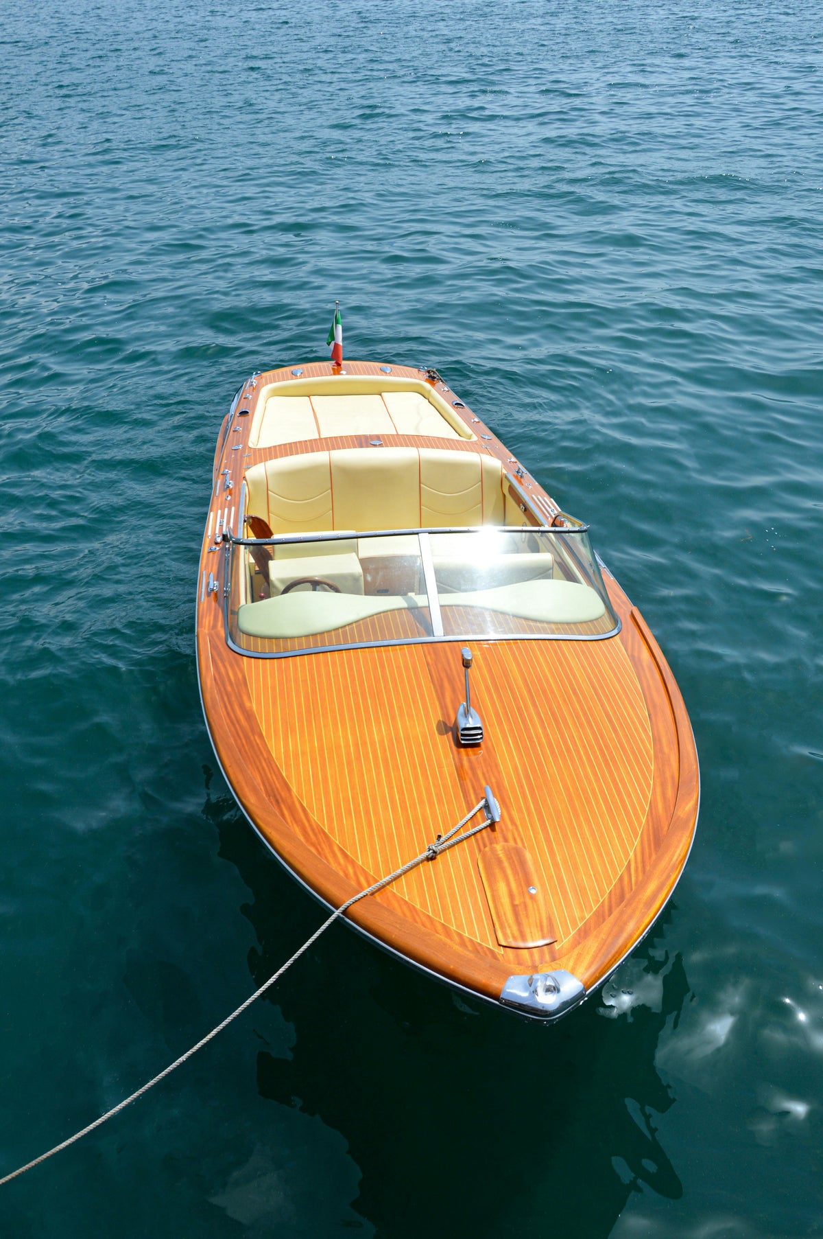 Cera per barche per ogni superficie – protezione e lucentezza perfette per acciaio, alluminio e legno
