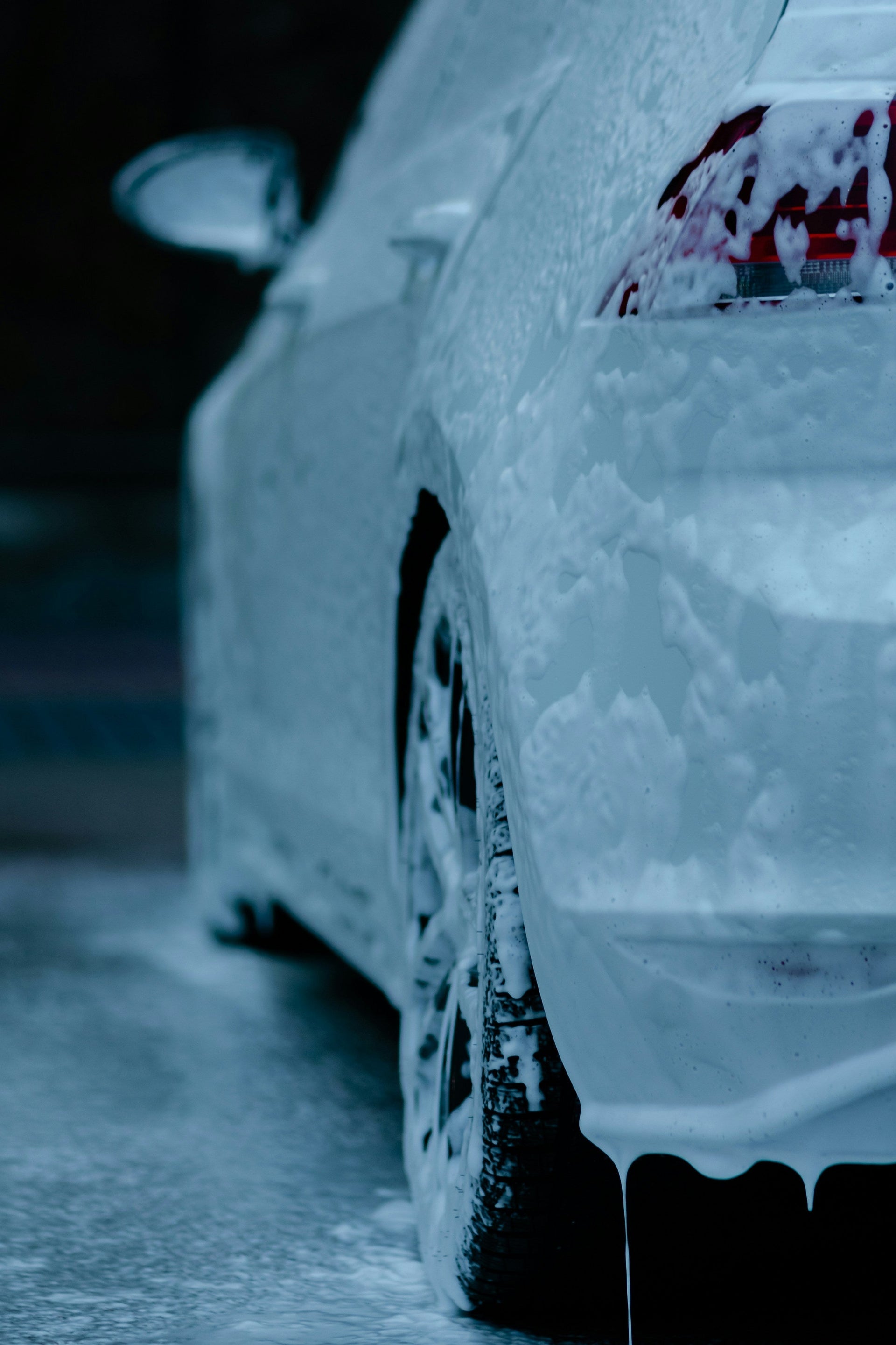 Station de lavage automatique vs. lavage à la main – Quelle est la meilleure option pour votre véhicule ?