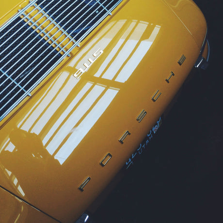 Perfekte Pflege für Ihren Porsche – Reinigung, Politur & Schutz